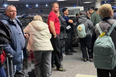 Коллапс в аэропорту Сочи: екатеринбуржцы застряли