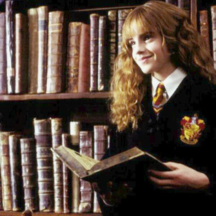 Гермиона одобряет: 10 самых важных книг вселенной «Гарри Поттера»