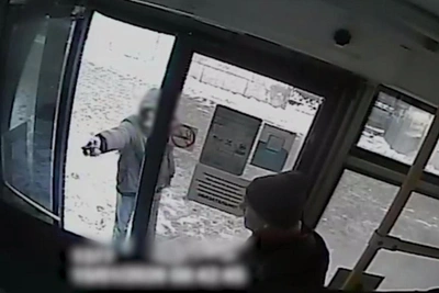 Court places pepper gun attacker under house arrest in Saratov