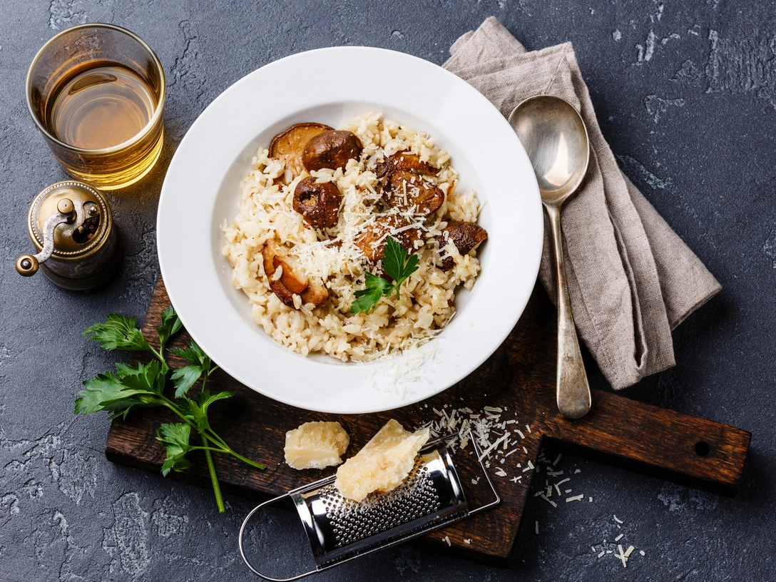Рецепты с белыми грибами: 4 домашних блюда, которые покорят всю семью | marieclaire.ru