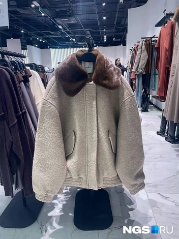  Впишется в образы в стиле кэжуал  | Источник: Алёна Золотухина / NGS.RU 