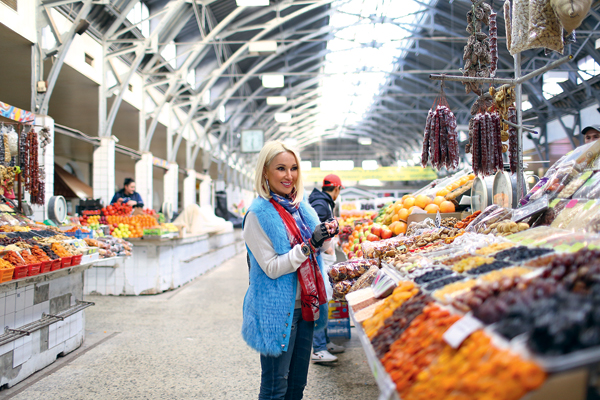 Продукты для семьи Лера покупает на Кузнечном рынке