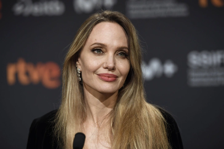 Анджелина Джоли новости  | Источник: Future Image