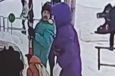 Мужчина избил подростка на горке в Екатеринбурге