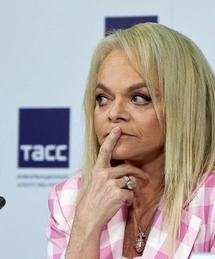 Верховный суд огласил решение по делу Ларисы Долиной и Полины Лурье