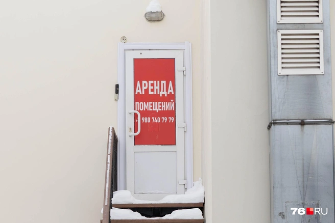 Ещё один призывающий баннер на улице Нахимсона  | Источник: Артем Бауман / 76.RU