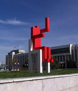 Красные человечки Андрея Люблинского. | Источник: архивы пресс-служб