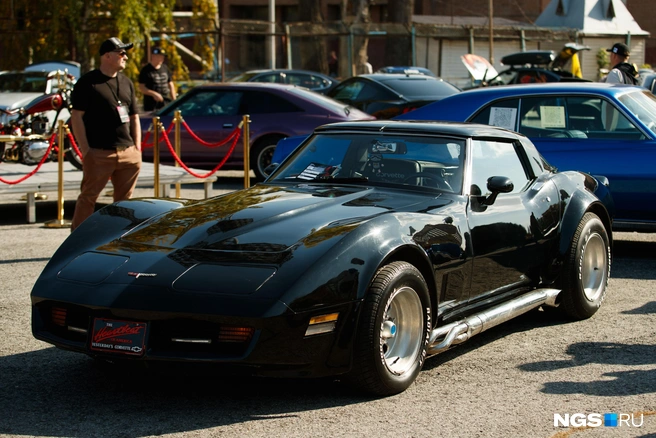 Классика — Chevrolet Corvette 1981 года принадлежит Ивану «Мореходу» | Источник: Андрей Бортко / NGS.RU