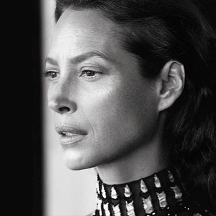 Вечные ценности Valentino в первой сольной кампании Пьерпаоло Пиччоли