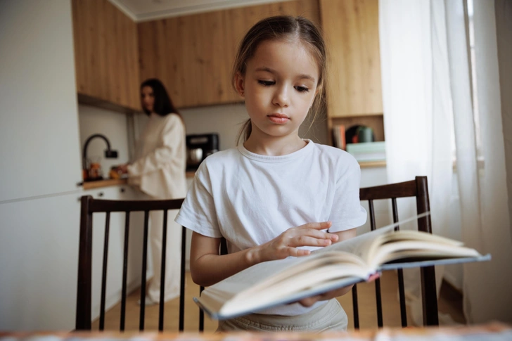 Как в электронном дневнике добавить второго ребенка: пошаговая инструкция | Источник: Halinskyi Max/Shutterstock/Fotodom.ru