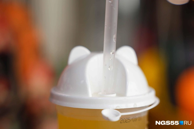 Внутри — плотная пленка | Источник: Евгений Софийчук / NGS55.RU
