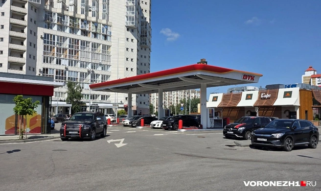На ВТК цены выше, поэтому и очередей там меньше, чем, например, на «Роснефти» | Источник: Ирина Булгакова / Voronezh1.ru