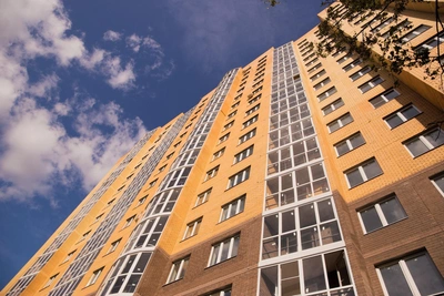 В Екатеринбурге нашли мертвым арендатора комнаты