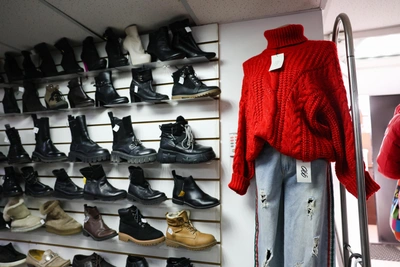 Стильные весенние образы для омичей без больших затрат