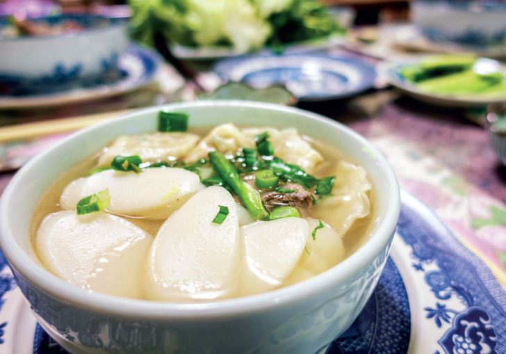 Лучшие блюда корейской кухни: 5 рецептов необычных супов