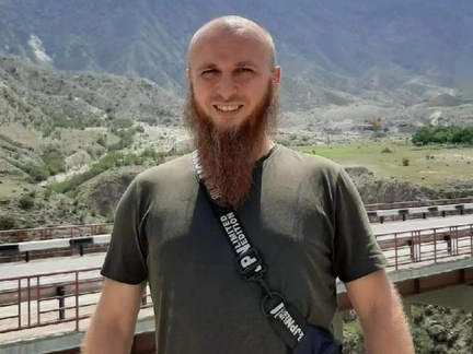 Девочки ютятся в 14 кв. м., мальчики — в 16: опека проверила детей и жилье многоженца Ивана Сухова