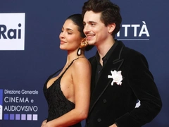 Тимоти Шаламе и Кайли Дженнер впервые вышли в свет как пара — почему над ними смеются?
