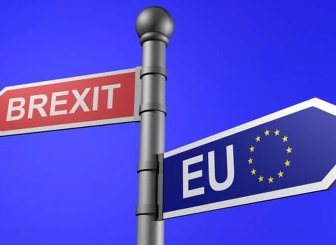 Британский парламентарий обвинил Россию во вмешательстве в Brexit | ya62.ru
