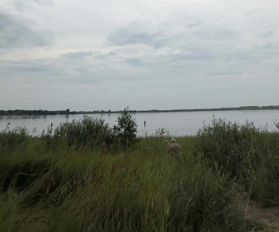 «Остались одни в диком месте»: челябинка купила тур на сульфатное озеро и вернулась домой сильно недовольной