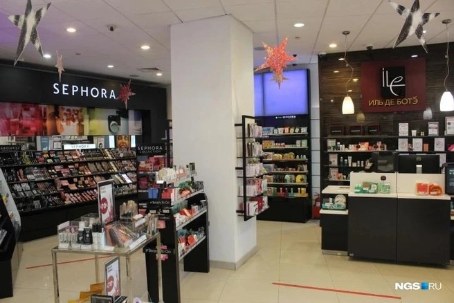 Единственный магазин Sephora в Новосибирске находится на Красном проспекте, 30 | Источник: Стас Соколов