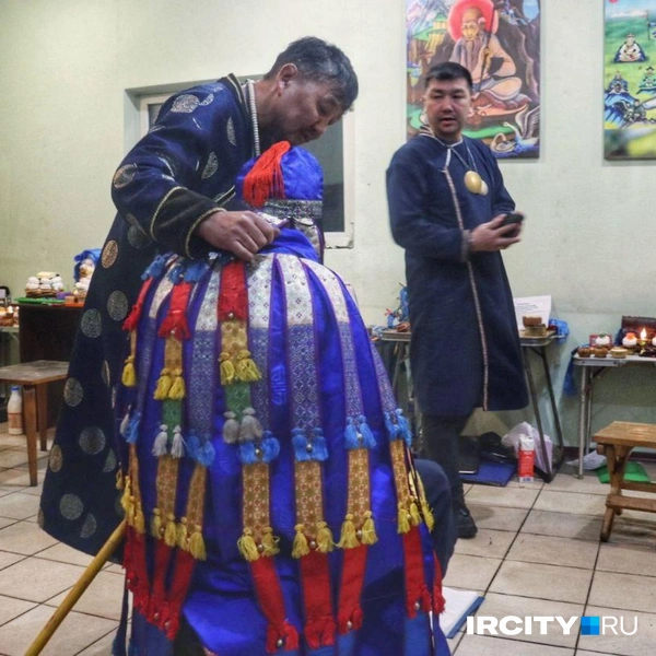 Тут начинается следующая часть обряда | Источник: Алёна Кашпарова / «ИрСити»