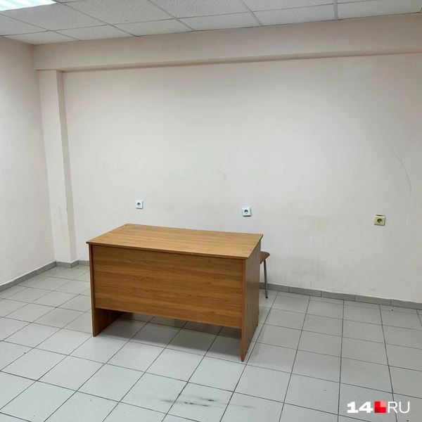 В читальне лишь один стол | Источник: Илья Константинов / 14.RU