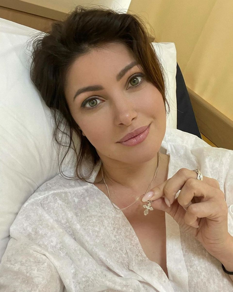 «Отхожу от наркоза, пока любимый ждет»: Анастасия Макеева снова в больнице