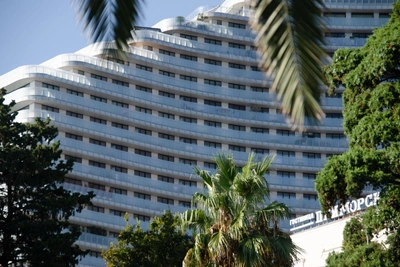 Глава Сочи назвал круглогодичное проживание в апартаментах угрозой курорту