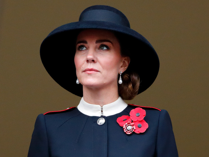 Герцогиня Кейт впервые заняла место Королевы (что это означает и почему это важно)