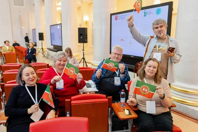 Аудиогиды — зло, аттестации нужен контроль. В Петербурге экскурсоводы собрались поговорить о туристах | Источник: Городское туристско-информационное бюро Санкт-Петербурга