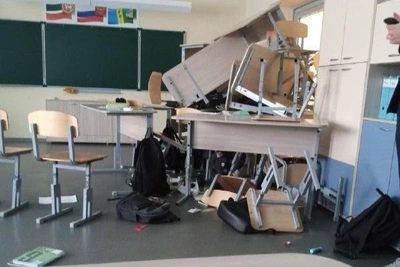 Photos and videos from Nizhnekamsk school where students hid from teen