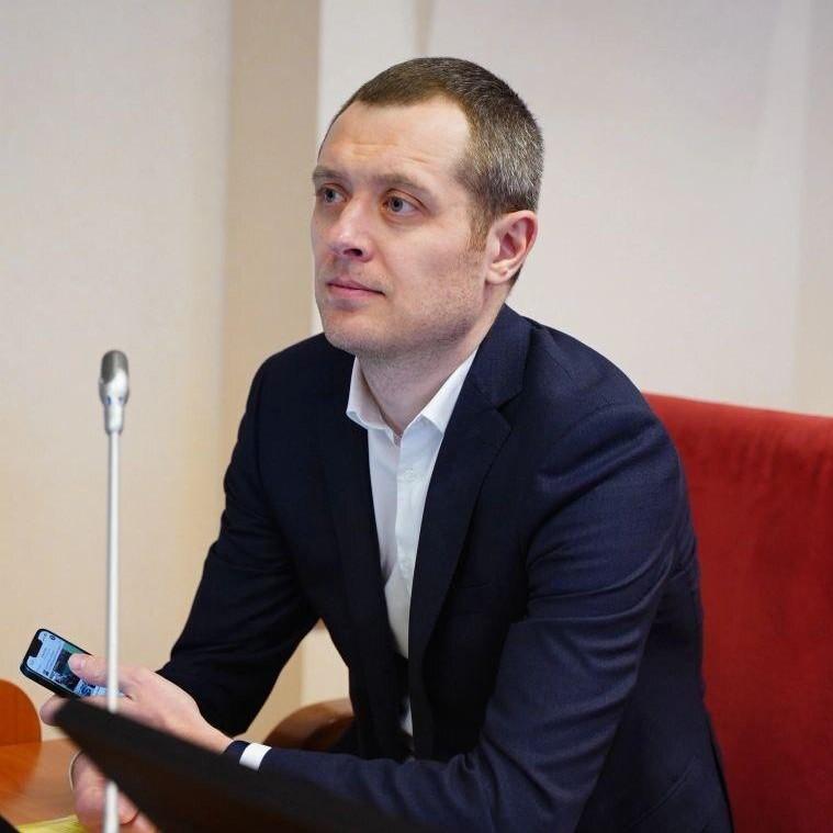 <p>Николай Здоров</p>