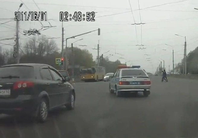 Рязанские гаишники вновь нарушили ПДД (видео) | ya62.ru