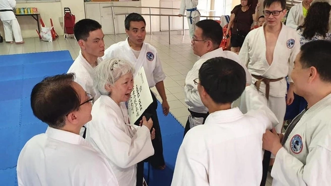 Бабуля может дать фору молодым | Источник: AikidoTSK / Facebook.com* (продукт компании Meta, признана экстремистской и запрещена в РФ)
