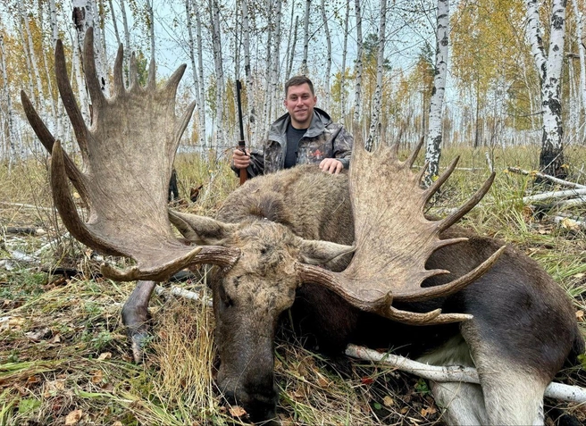 Рога европейского лося, весом 19,7 кг станут рекордными, среди таких добытых трофеев в России | Источник: Из архива Евгения Шереметьева