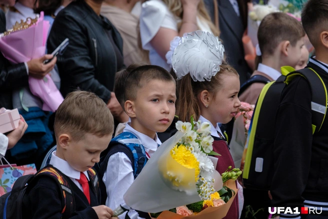 Взгляд, знаменующий прощание с детством | Источник: Булат Салихов / UFA1.RU