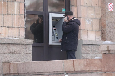 Что будет с деньгами в банках после атак на ЦОДы