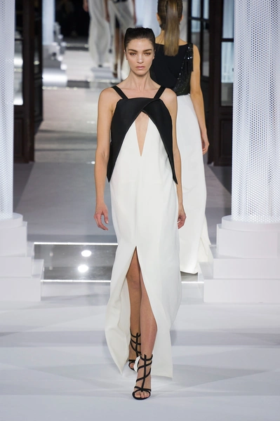 Показ коллекции Vionnet | Источник: imaxtree