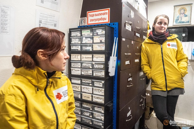 Молодые врачи окажутся буквально прикованными к рабочему месту, где бы оно ни оказалось | Источник: Михаил Огнев / FONTANKA.RU