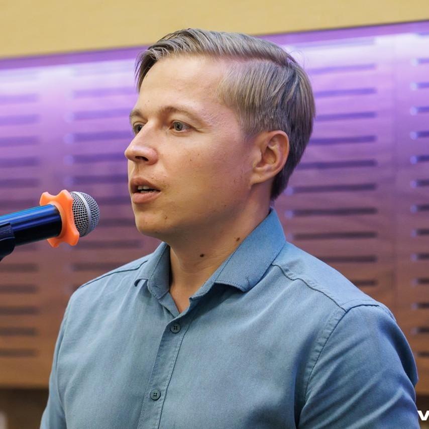 <p>Александр Райн</p>