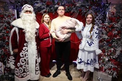 Регистрацию новорожденной рязанки провели Дед Мороз и Снегурочка