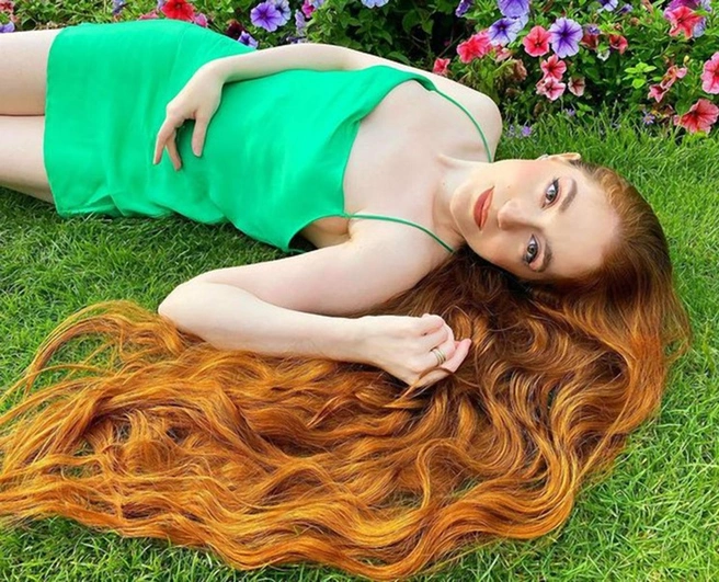 Британка выглядит как принцесса Диснея | Источник: jasmine_lars / Instagram (деятельность запрещена в РФ)