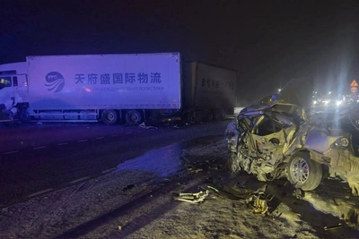 В Красноярском крае водитель сгорел в машине после удара в фуру