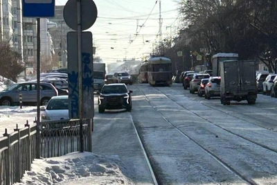 Trams stall in central Yekaterinburg after accident