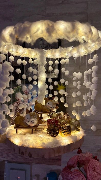 Мама помогала шестилетнему Федору | Источник: Алина / T.me