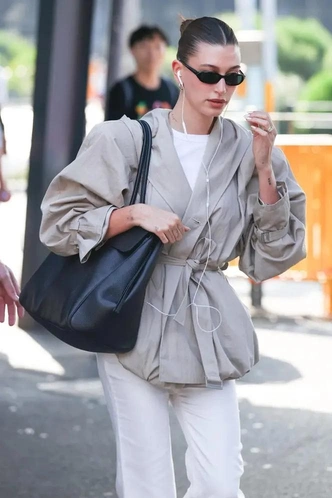 Вы не поверите, но главный аксессуар этого года — проводные наушники Вы не поверите, но главный аксессуар этого года — проводные наушники