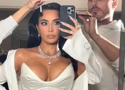 Провал или эволюция: Ким Кардашьян нарушила дресс-код в белье Mugler 1998 на вечере Academy Museum Gala 2024