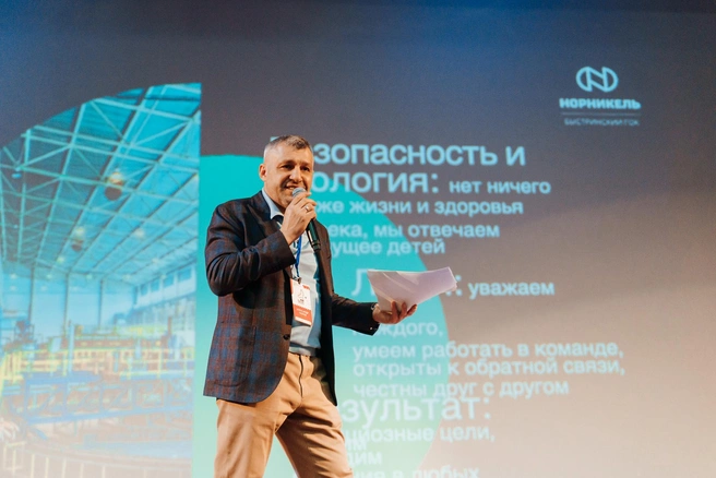 Александр Попов — генеральный директор Быстринского ГОКа | Источник: Быстринский ГОК