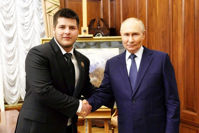 Адаму Кадырову исполнится 18 лет в 2025 году  | Источник: Kadyrov_95 / Telegram 