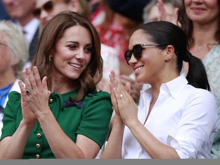 Скромность против показушности. Фанаты расценили образ Кейт Миддлтон как ответ Меган Маркл